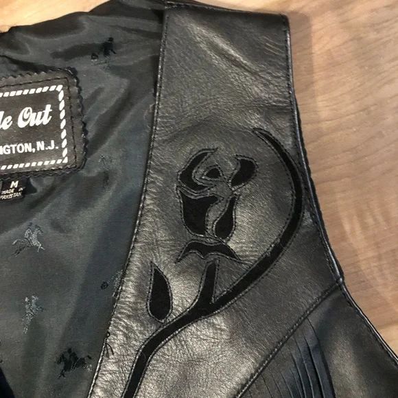 Hyde Out Black Fringe Leather Tie at Side Suede Roses Vest Size M - Picture 7 of 10